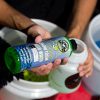 Chemical Guys CWS_110_64 Jabón de lavado de autos Honeydew Snow Foam (funciona con cañones de espuma, pistolas de espuma o lavados de cubos), seguro para autos, camiones, SUV, jeeps, motocicletas, vehículos recreativos y más, 64 fl. Oz (medio galón) - Imagen 5