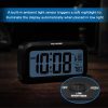 PEAKEEP Reloj despertador digital con luz nocturna inteligente con temperatura interior, reloj pequeño de escritorio con pilas (negro) - Imagen 6