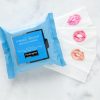 Neutrogena Toallitas de día y noche con toallitas desmaquillantes de limpieza facial y paños faciales calmantes nocturnos, toallitas sin alcohol para eliminar la suciedad, el aceite y el rímel a prueba de agua, 3 paquetes de 25 ct, 75 ct - Imagen 4