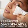 Neutrogena Toallita de limpieza facial desmaquillante individual, toallitas faciales diarias que eliminan la suciedad, el aceite, el maquillaje y el rímel a prueba de agua, suave, envuelto individualmente, 100 % fibras a base de plantas, 20 unidades - Imagen 5