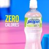 Propel, paquete variado de 3 sabores, agua potable deportiva sin calorías con electrolitos y vitaminas C&E, 16.9 onzas líquidas (12 unidades) - Imagen 3