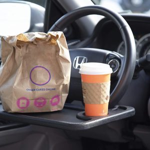 lebogner Escritorio para volante de automóvil, computadora portátil, tableta, iPad o notebook Mesa de viaje para automóvil, gancho para comer Food & Beverages en la bandeja del volante, para viajeros constantes, se adapta a la mayoría de los volantes de vehículos - Imagen 5