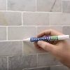 Bolígrafo para lechada Marcador de pintura para azulejos blanco: Rotulador sellador y colorante para lechada de azulejos a prueba de agua - Blanco, punta estrecha de 5 mm (7 ml) - Imagen 8