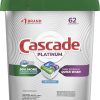 Cápsulas para lavavajillas Cascade Platinum, detergente para lavavajillas Actionpacs con acción limpiadora para lavavajillas, aroma fresco, 62 unidades