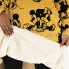 EL COMFY Original | Disney Mickey Mouse y Minnie Mouse Golden Harvest Comfy | Manta de microfibra y sherpa de gran tamaño, vista en tanque de tiburón, talla única - Imagen 7