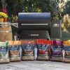 Traeger Grills Pellets de madera dura 100 % natural de manzana para parrilla, ahumado, horneado, asado, estofado y barbacoa, bolsa de 20 libras - Imagen 5