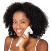 Neutrogena Toallita de limpieza facial desmaquillante individual, toallitas faciales diarias que eliminan la suciedad, el aceite, el maquillaje y el rímel a prueba de agua, suave, envuelto individualmente, 100 % fibras a base de plantas, 20 unidades - Imagen 10