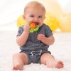 Infantino Lil' Nibble Teethers Carrot - Mordedor de silicona de textura suave para exploración sensorial y alivio de la dentición, con asas fáciles de sostener - Imagen 2