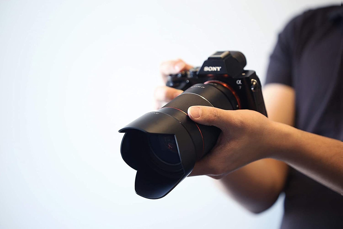 Rokinon Af 1.378 En F / 1.4 Lente De Marco Completo De Enfoq